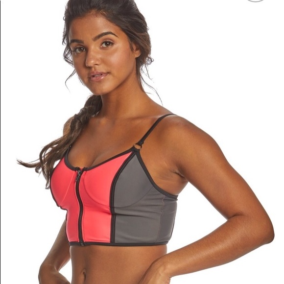 Volcom GMJ Core Crop Bikini Top. - Picture 2 of 4